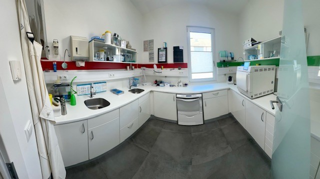 Moderne Zahnarztpraxis mit 3 Behandlungszimmern in attraktiver Lage von Kaiserslautern